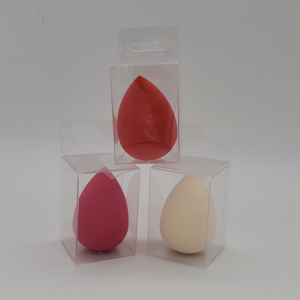 BNIB 3 pack of makeup blenders